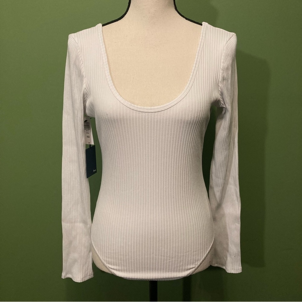 Wilfred White Ribbed Scoop Neck Bodysuit